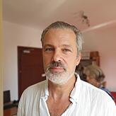 Carlos Goeschel den Bericht der Mobilen Jugendarbeit vor.