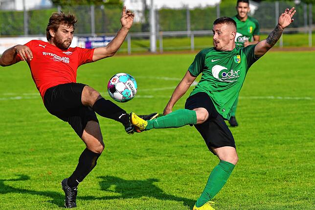Bild 11: SV Herten müht sich zu einem 2:0 gegen den FC Hochrhein &ndash; und wir haben Bilder!