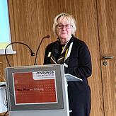 Die frühere Kultusministerin Theresia Bauer kam als Geschäftsführerin der Baden-Württemberg Stiftung zur Zertifikatsübergabe.