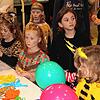 Mit Spiel, Spaß und reichlich Fettigem und Süßem hat der Narrensamen sich beim Kinderumzug und dem anschließenden Kinderball vergnügt.
