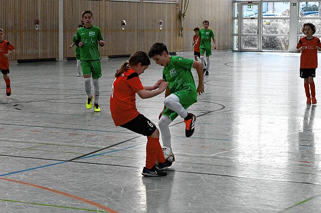 Bild 2: FC 08 Villingen Hallen-Bezirksmeister bei den E-Junioren – wir haben die besten Turnier-Bilder!
