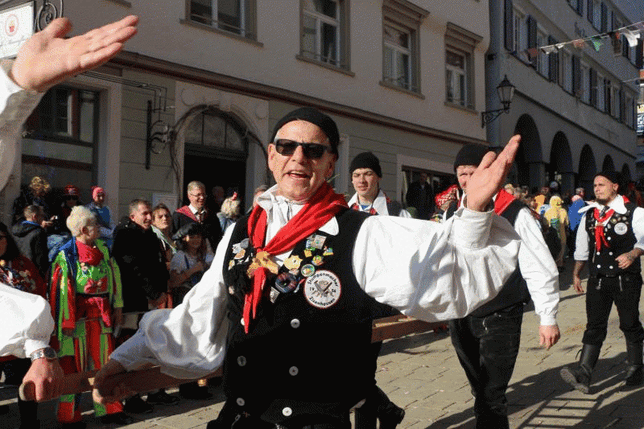 Bild 1: Die schönsten Videos und Bilder vom Fasnetmäntig-Umzug in Pfullendorf