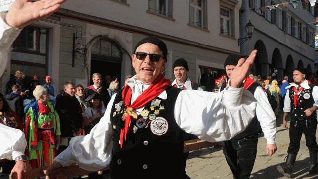 Bild : Die schönsten Videos und Bilder vom Fasnetmäntig-Umzug in Pfullendorf