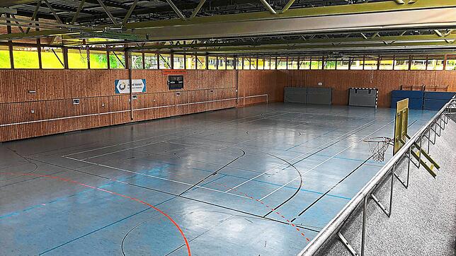Die Schonacher Sporthalle wird nun wieder für den Betrieb geöffnet.