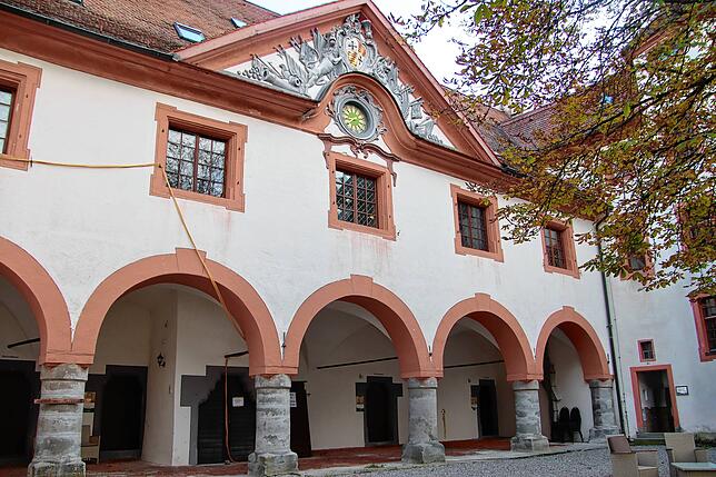 Der so genannte Akardenflügel im Osttrakt des Gebäudes. Hier befinden sich im Erdgeschoss fünf neue Zimmer, weitere fünf liegen im ...