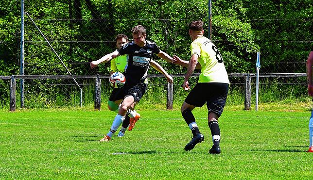Bild 11: SV Eschbach siegt 3:0 bei Spitzenreiter SG FC Wehr/Brennet II – und wir haben Fotos!