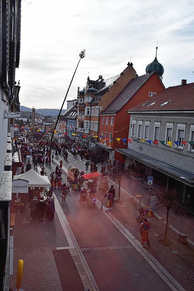 Bild 4: Bilder vom Narrenbaum-Setzen in Stockach Teil 2