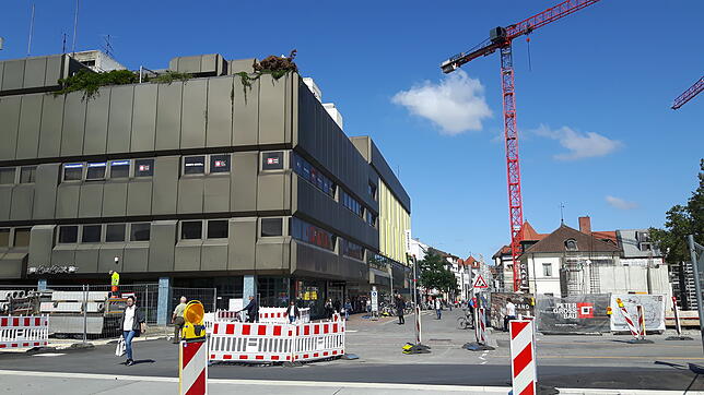 2019: So sieht es heute aus, wenn man vom Bahnhof aus Richtung Karstaddt schaut.