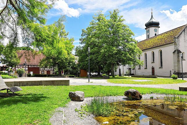 Der Mögginger Dorfplatz ist schon jetzt ein beliebter Treffpunkt für viele Einwohner. In direkter Nähe soll nun neben dem angrenzenden ...