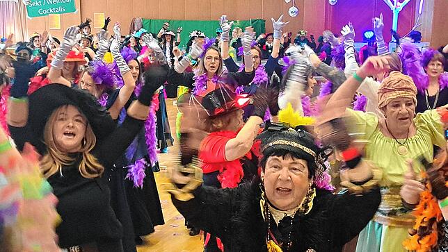 Die Wiiber am Dritten Faißen kamen bei ihrer Fasnacht wieder voll auf ihre Kosten und feierten sich selbst.