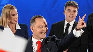 Bild : Rechtsruck in Polen: Konservativer wird neuer Präsident