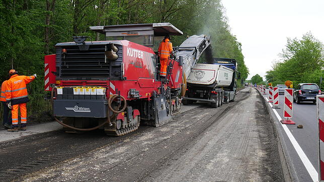 Am 9.&nbsp;April wird die B&nbsp;31 zwischen Friedrichshafen und Eriskirch halbseitig gesperrt, da der Asphalt komplett ausgetauscht ...