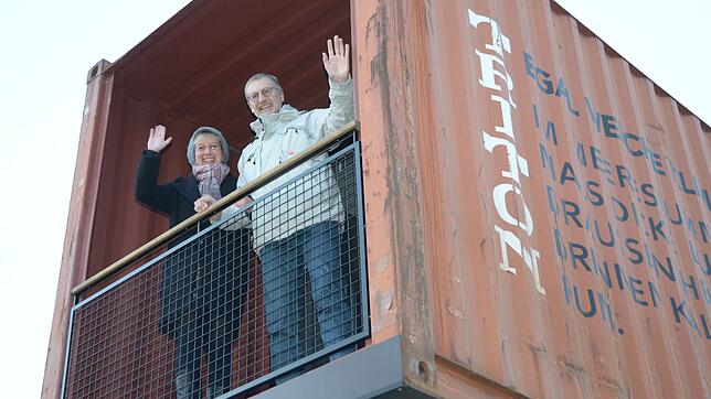 Der Balkon am Container hat es den Roths besonders angetan.