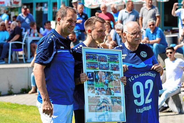 Bild 29: Enttäuschte Radolfzeller, jubelnde Villinger: Die besten Bilder vom Showdown in der Verbandsliga