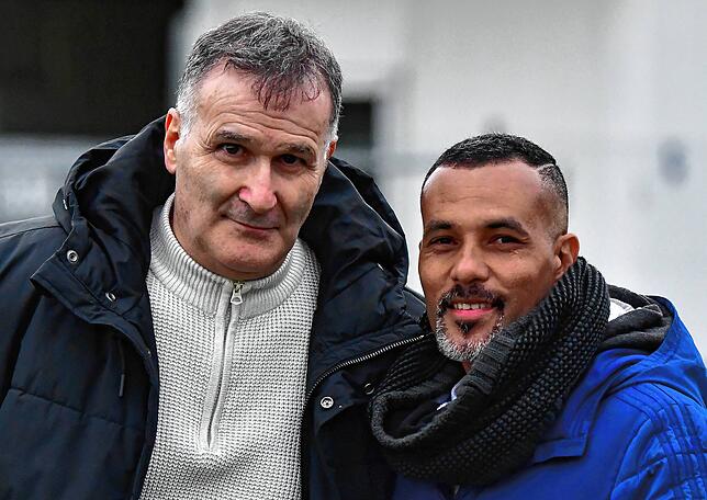 Trainer Fabio Ferrari (SV 08 Laufenburg, U23) mit seinem spielenden Co-Trainer Carlos Santos: „Die Mannschaft ist komplett neu. Es gilt ...