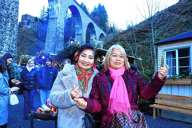 Bild 10: Weihnachtsmarkt in der Ravennaschlucht der Renner