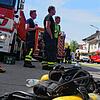 Der Einsatz am Sonntag forderte viele Einsatzkräfte und Material: Das Betreten des in Brand stehenden Kellers des Mehrfamilienhauses war ...