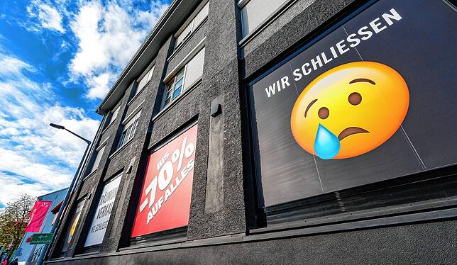 Der Räumungsverkauf bei Sport Müller läuft schon seit Wochen. „Das ist Liquiditätsgenerierung“, sagt der Geschäftsführer. ...