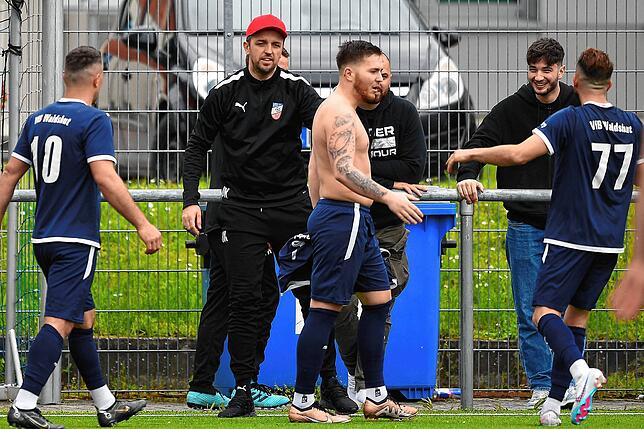 Bild 12: TuS Efringen-Kirchen erkämpft sich ein 3:3 gegen den VfB Waldshut &ndash; und wir haben Bilder!