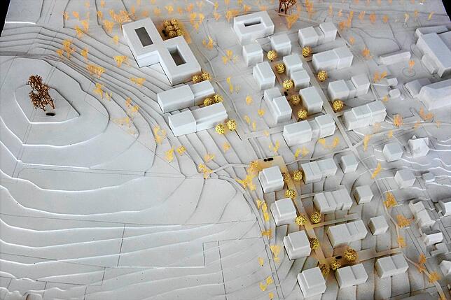 Das geplante Stadtquartier im Modell. Rechts oben im Bild das Krankenhaus. Am unteren Bildrand liegt die Schreibersbildstraße, oben ...