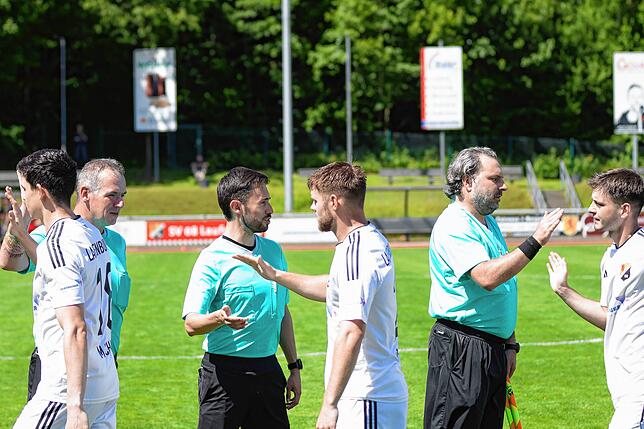 Bild 7: SV 08 Laufenburg besiegt den VfR Bad Bellingen mit 2:1 und wird  Vizemeister – wir haben Fotos!