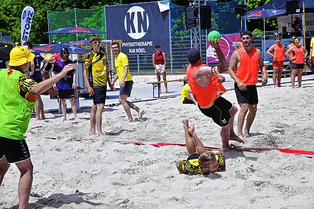 Bild 18: Bilder von der Einweihung des Beach-Handballfelds in St. Georgen