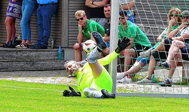 Bild 21: SV Waldhaus II gewinnt Kellerduell gegen DTFV Bad Säckingen mit 2:1 – und wir haben Fotos!