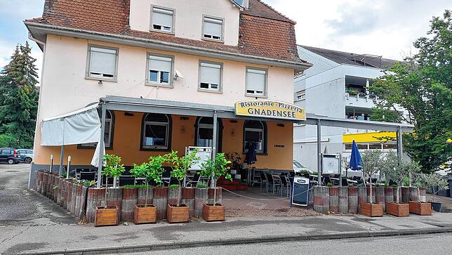 Das Äußere ist vielleicht nicht mehr auf dem neuesten Stand – dafür ist die Qualität der italienischen Küche des Ristorante Gnadensee ...