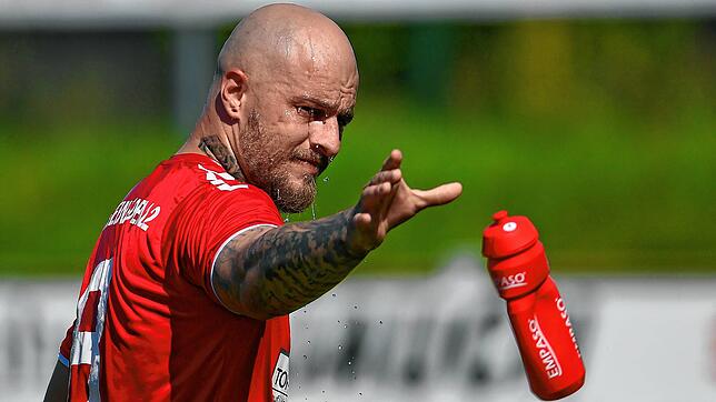 Das war&lsquo;s: Julian Jäger ist nicht mehr Spieler und Sportlicher Leiter beim FSV Rheinfelden und schließt sich als spielender ...
