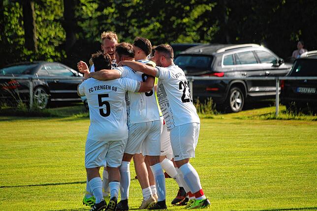 Bild 15: FC Tiengen 08 II holt den Titel durch ein 4:0 bei der SG Bettmaringen/Mauchen &ndash; wir haben Bilder!