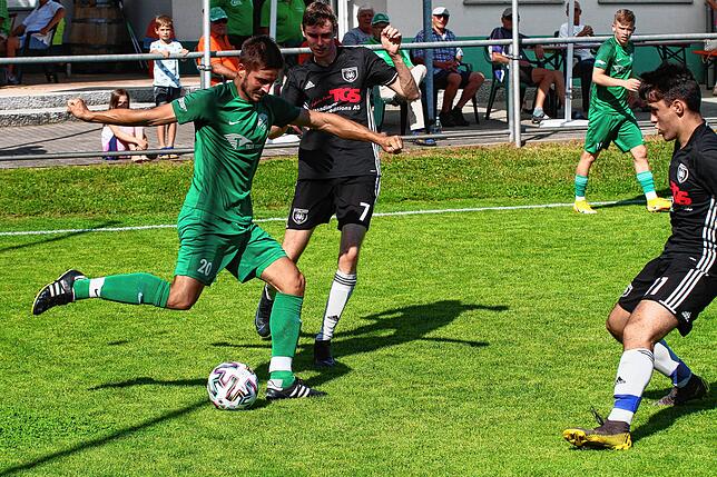 Bild 8: SV Rheintal feiert gegen den SV Stühlingen seinen ersten Saisonsieg &ndash; und wir haben Bilder!