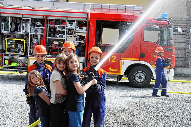 Bild 5: Bilder von der Gesamtübung der Jugendfeuerwehr Radolfzell und den Ortsteilen