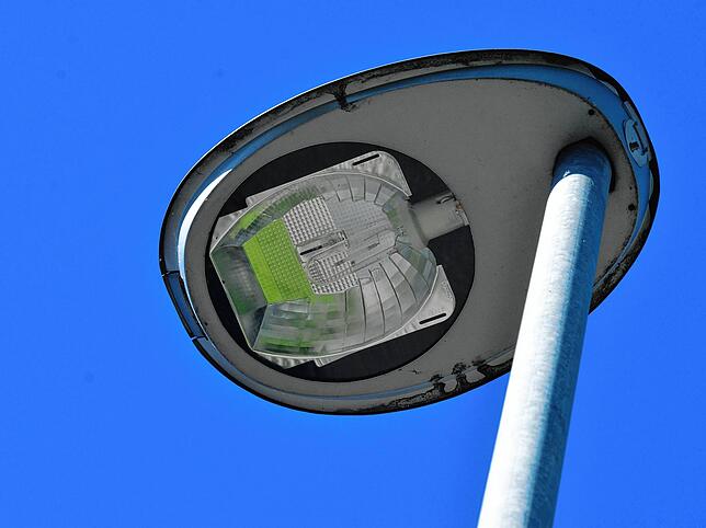 Neue Beleuchtungstechnologie an Markdorfs Straßen hilft, den Energieverbrauch zu senken.