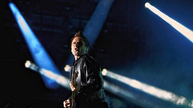 Matthew Bellamy, Frontmann der britischen Rockband &bdquo;Muse&ldquo;, bei &bdquo;Rock am Ring&ldquo; im Jahr 2018. Dieses Jahr kommt ...