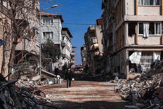 Am 21. Februar, einen Tag nach dem zweiten großen Beben: Im türkischen Antakya sind die meisten Gebäude zerstört oder beschädigt.