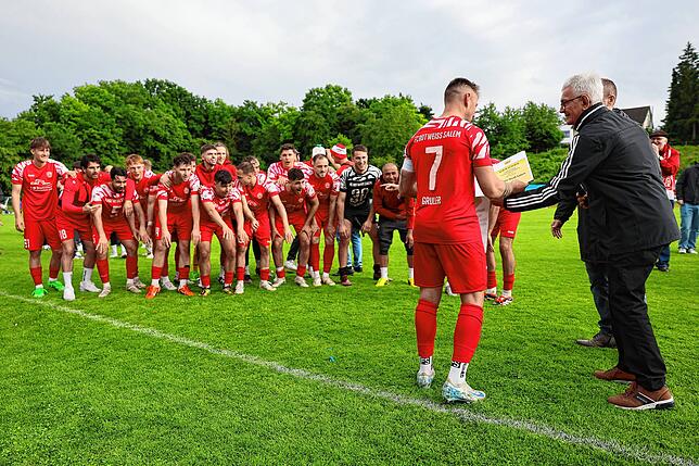 Bild 15: Salem feiert die Meisterschaft! Unsere große Bildergalerie vom dramatischen Landesliga-Finale!