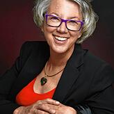Christiane Sautter ist systemische Familientherapeutin in Ravensburg und arbeitet seit mehr als 25 Jahren in der Paartherapie.