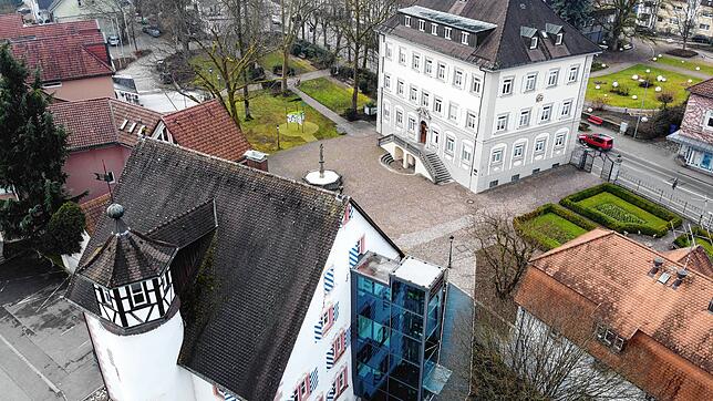 Die Gebäude der Wehrer Stadtverwaltung mit Rathaus, Altem Schloss und Kanzlei.