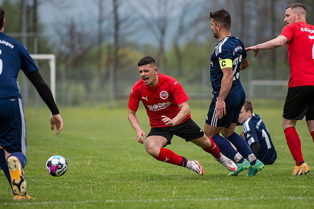 Bild 34: FC 08 Bad Säckingen feiert glücklichen 2:0-Derbysieg beim SV Obersäckingen &ndash; und wir haben Bilder!