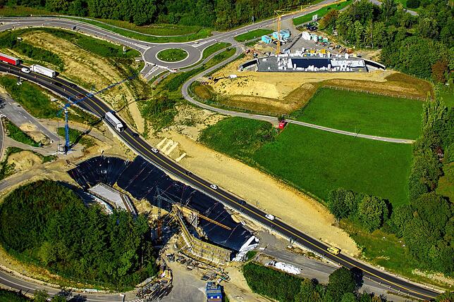 Die Baustelle vorher (September 2023): Damals waren von der Brücke nur Ansätze zu erkennen.
