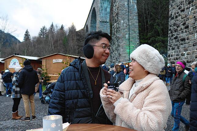 Tausende Besucher kamen zum Weihnachtsmarkt in die Ravennaschlucht um das einmalige Feeling zu erleben
