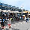 Im Sommer waren die Konstanzer Restaurants wie hier am Hafen gut besucht. Das könnte sich jetzt bald ändern, wenn immer mehr Schweizer ...