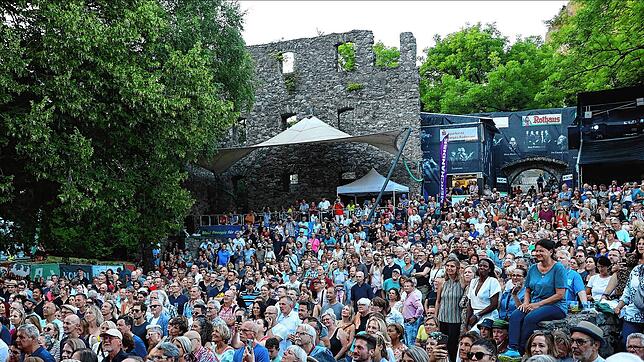 Bild : Für Kurzentschlossene und Musik-Fans: Jetzt noch Karten fürs Hohentwiel-Festival gewinnen