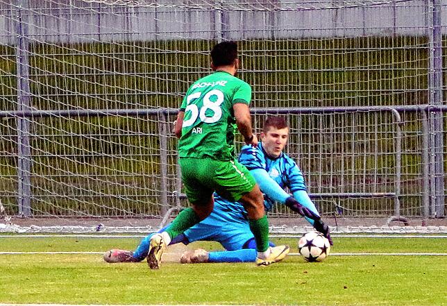 Bild 25: Der TSV Aach-Linz gewinnt sein letztes Spiel des Jahres mit 3:1. Wir haben die besten Bilder!