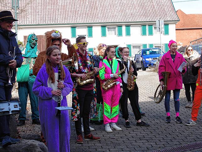 Bild 1: Bilder von der Befreiung der Weildorfer Kindergartenkinder