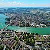 (Archivbild von Juli 2024) Die dicht bebaute linksrheinische Altstadt: Auch hier wird sich die Grundsteuer für viele Konstanzer erhöhen.