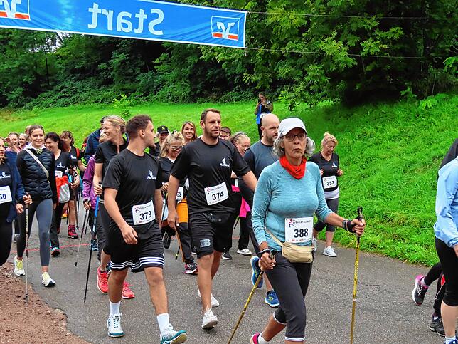 Bild 14: Tolle Bilder des 34. Wehratallauf der Lauffreunde