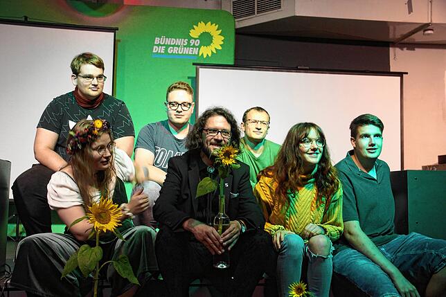 Zum Lachen besteht wenig Grund: Johannes Kretschmann mit einigen seiner Mitstreiter.