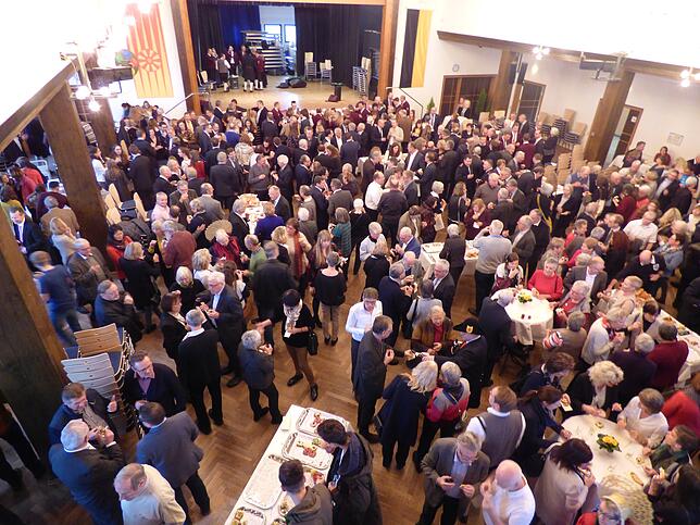 Weit mehr als 500 Besucher waren am Samstag in die Stadthalle zum Neujahrsempfang geströmt. Im Anschluss an die offizielle Feier gab es ...