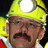 1999 besucht Umweltminister Jürgen Trittin das atomare Zwischenlager in Gorleben.